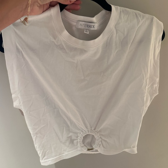 INTERMIX Tops - INTERMIX Crop Top 🤍